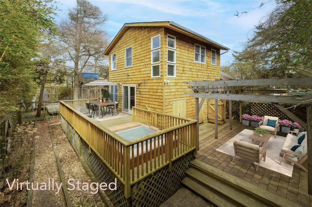 Ocean Beach, NY 11770,686 Ocean Breeze Walk