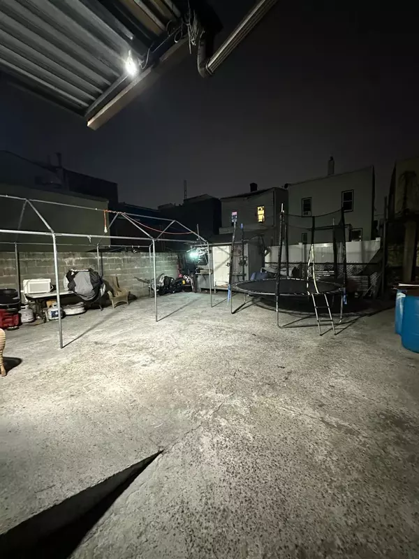 35-44 100 st. street, Corona, NY 11368