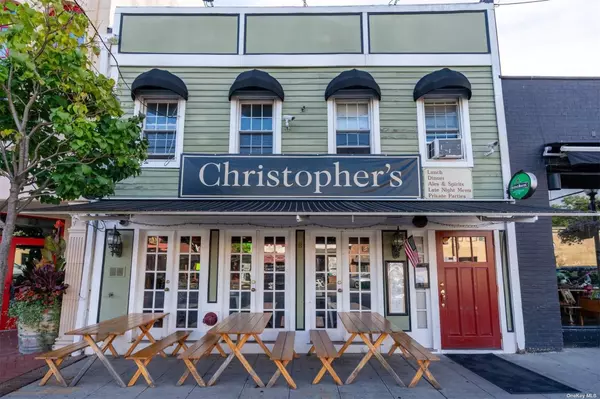 Huntington, NY 11743,8 Wall ST