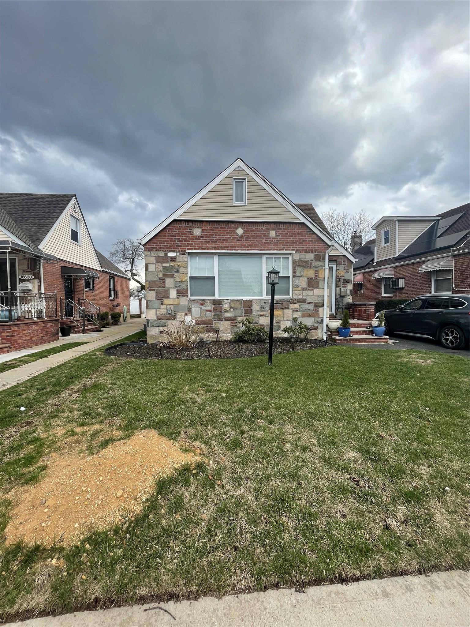 18626 Elmira AVE, Saint Albans, NY 11412