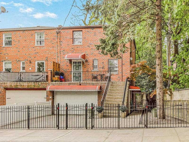 246 W 256th ST, Bronx, NY 10471