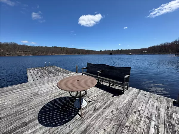 Rhinebeck, NY 12572,125 Round Lake RD