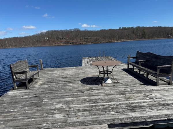 Rhinebeck, NY 12572,125 Round Lake RD