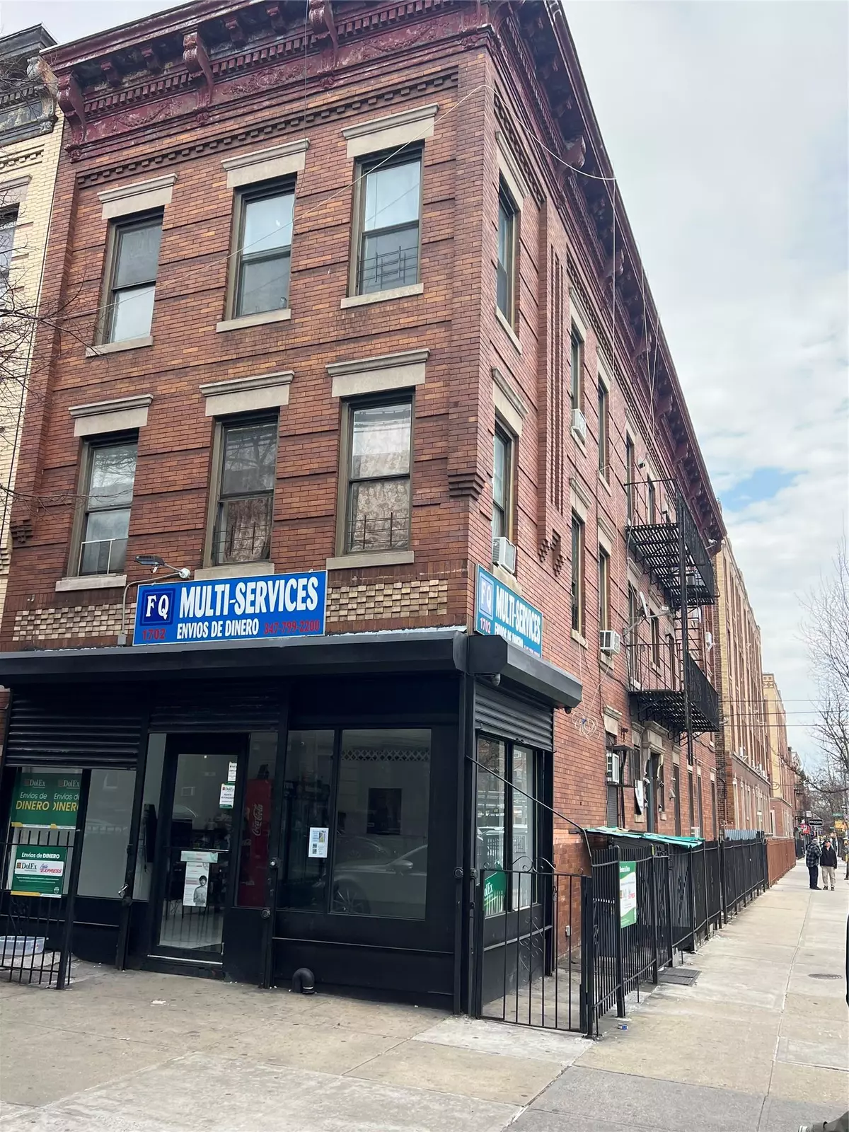 Ridgewood, NY 11385,1702 Palmetto ST
