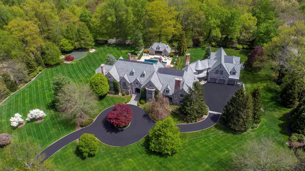 Bedford Corners, NY 10549,24 Penwood RD
