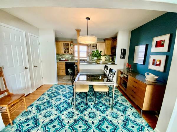New Paltz, NY 12561,136 N Chestnut ST #5b