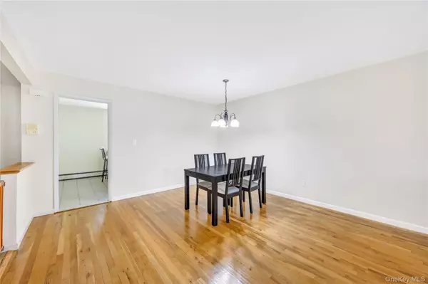 Oakdale, NY 11769,3231 Wilshire LN #3231