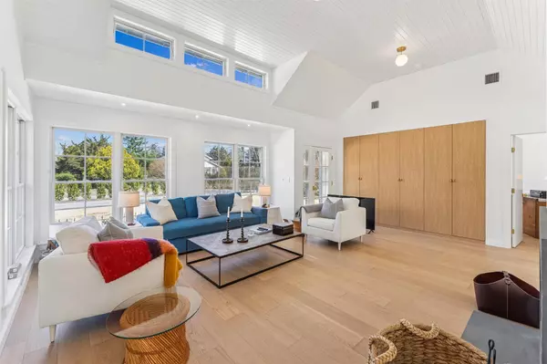 Quogue, NY 11959,25 Lamb AVE