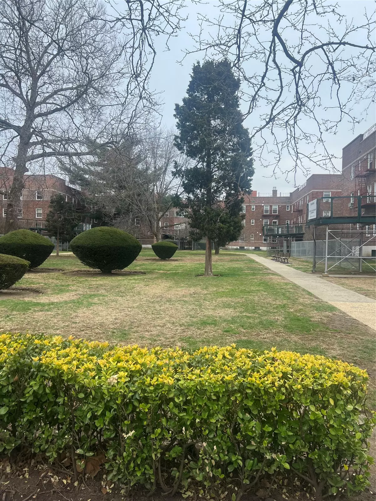 Kew Garden Hills, NY 11367,138-30 68th DR #1B