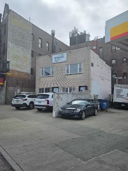 9216 Astoria BLVD, East Elmhurst, NY 11369