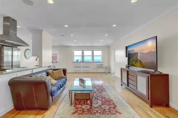 Long Beach, NY 11561,750 Shore RD #4B