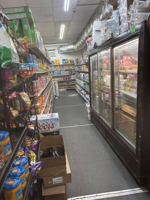 Saint Albans, NY 11412,187-07 Linden Blvd