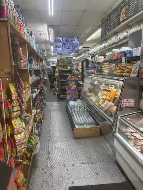 Saint Albans, NY 11412,187-07 Linden Blvd