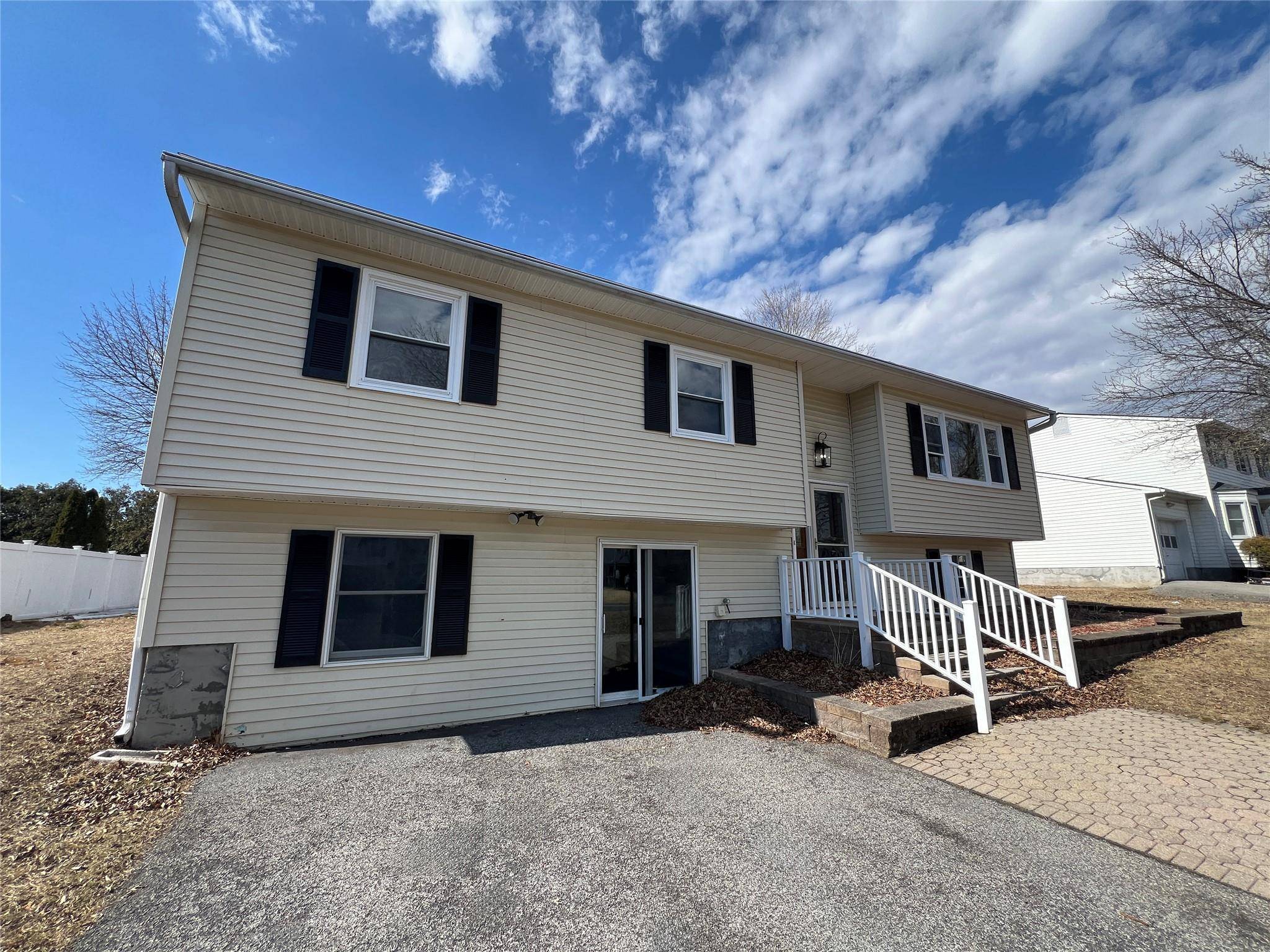 211 Butter Hill DR, New Windsor, NY 12553