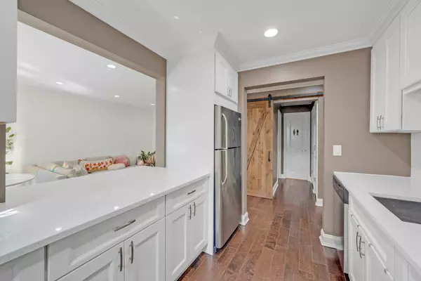 Eastchester, NY 10709,45 Manchester RD #2R