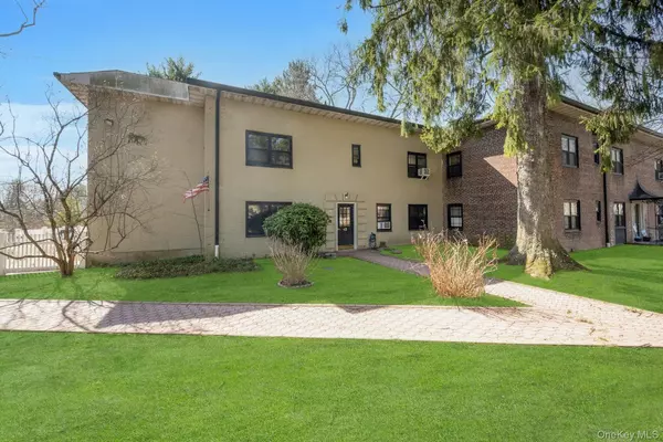 45 Manchester RD #2R, Eastchester, NY 10709