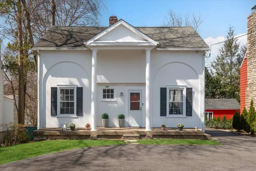 122 Ferndale RD, Scarsdale, NY 10583