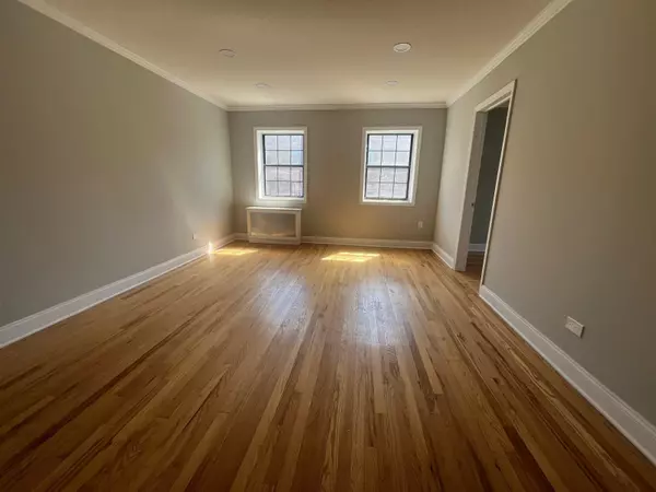 Flushing, NY 11367,144-32 78th AVE #3F