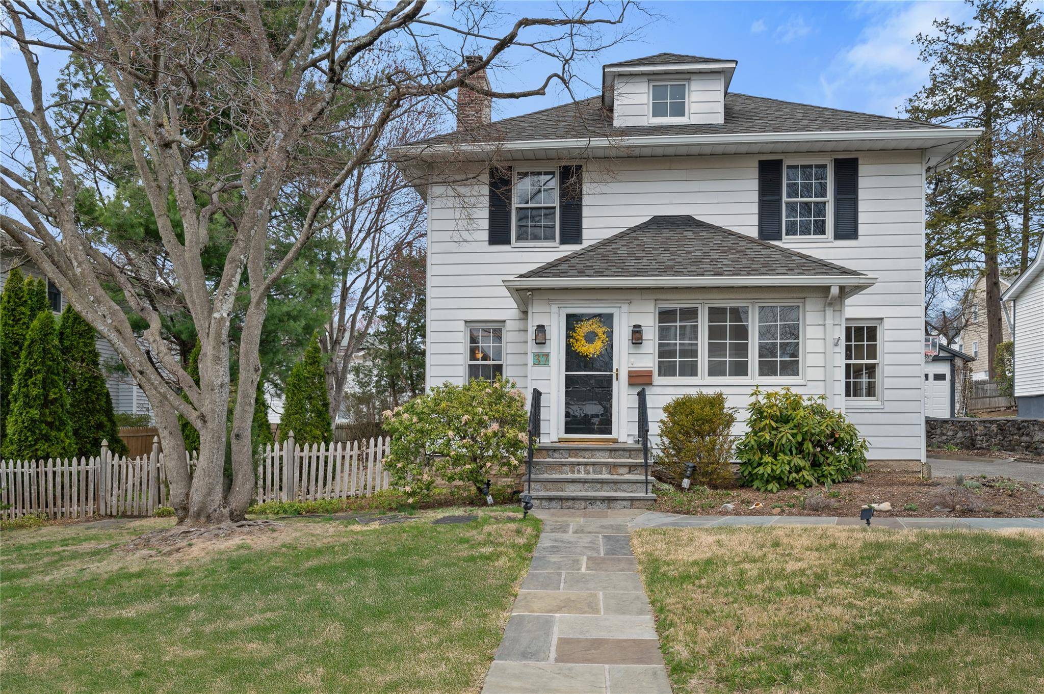 37 Alkamont AVE, Scarsdale, NY 10583