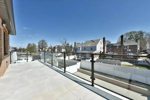 Fresh Meadows, NY 11366,76-47 173 ST
