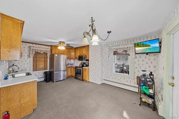 Harriman, NY 10926,17 Church ST