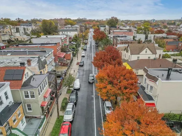 Bronx, NY 10469,931 E 216th ST