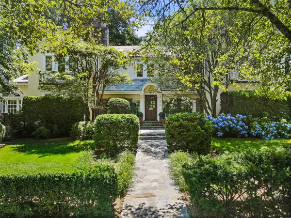 49 Moore RD, Bronxville, NY 10708