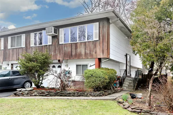 17 Phyllis DR,  Pomona,  NY 10970