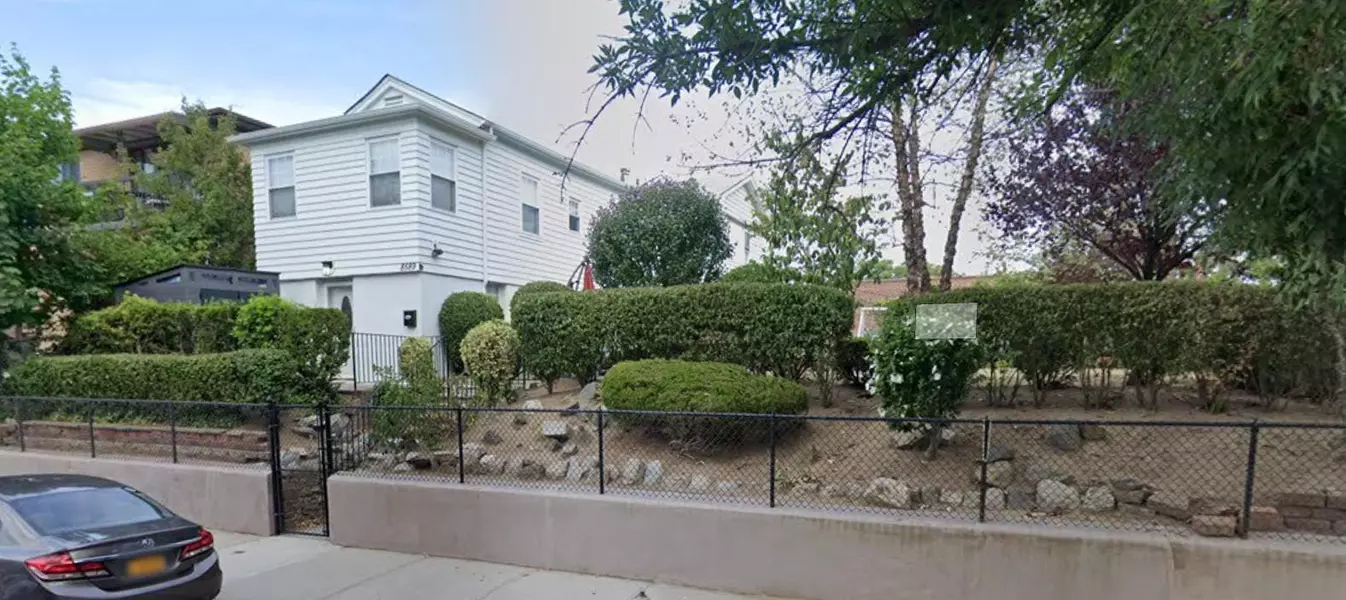 85-89 67th AVE, Rego Park, NY 11374