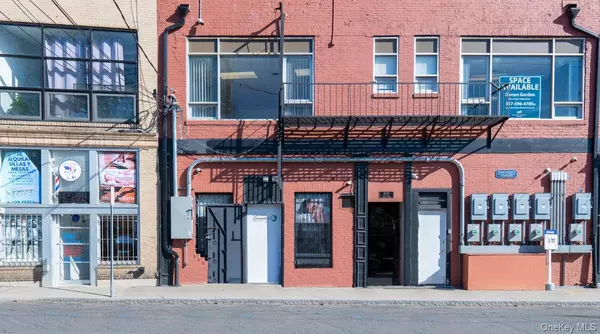 Port Chester, NY 10573,32 N Main ST