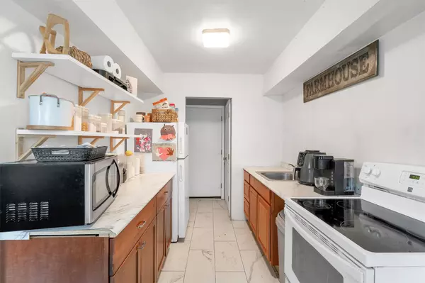 New Windsor, NY 12553,43 Kenwood DR #3