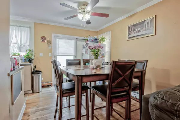 Uniondale, NY 11553,24 Gilroy AVE