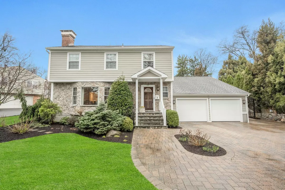 Hartsdale, NY 10530,8 Hood CT