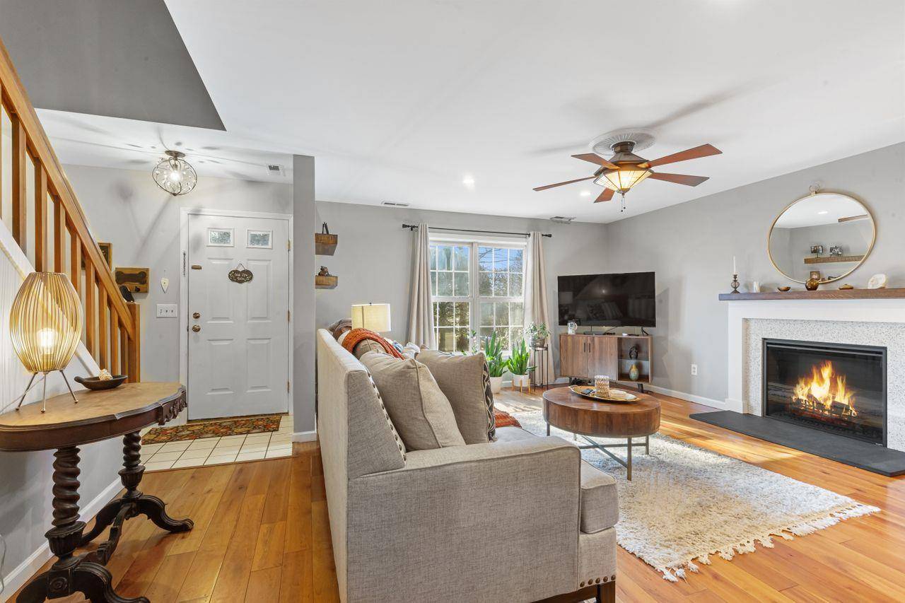 Carmel, NY 10512,4901 Applewood CIR