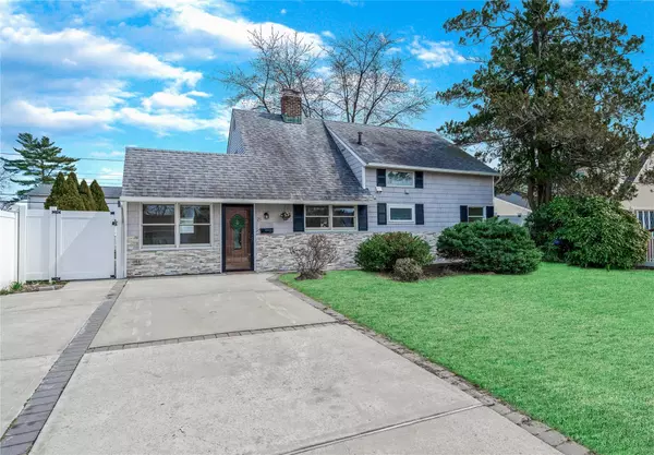 Westbury, NY 11590,25 Lotus LN