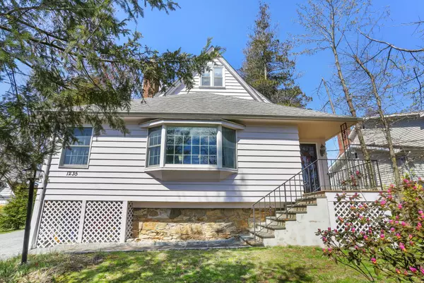 Scarsdale, NY 10583,1235 Post RD