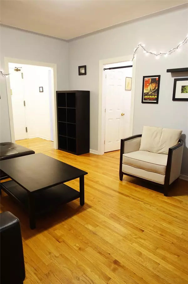 Rego Park, NY 11374,62-64 Saunders ST #4P