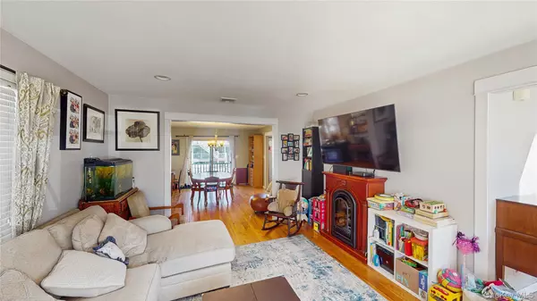 Baldwin Harbor, NY 11510,647 Lincoln ST