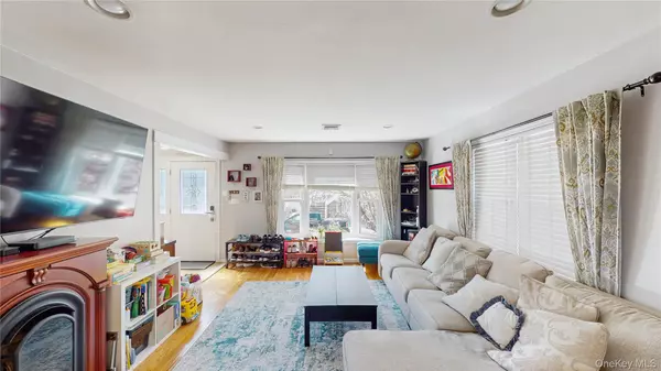 Baldwin Harbor, NY 11510,647 Lincoln ST
