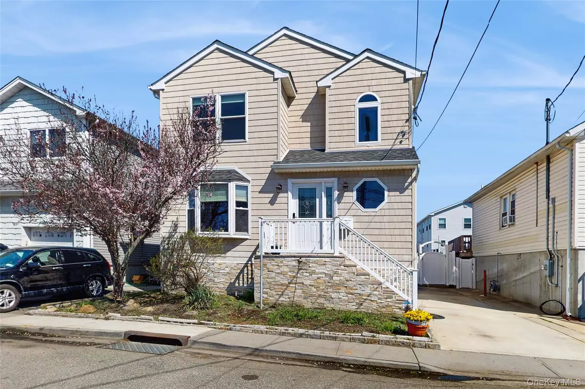 Baldwin Harbor, NY 11510,647 Lincoln ST