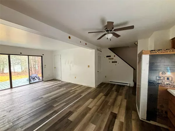 Kiamesha Lake, NY 12751,14 Elizabeth WAY