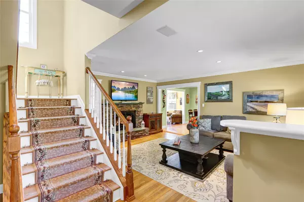 Bayport, NY 11705,8 Pine ST