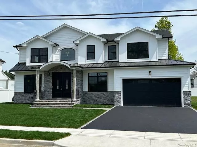 7 Walden AVE, Jericho, NY 11753