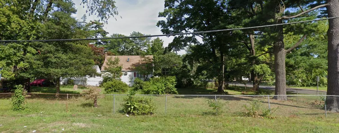 Brentwood, NY 11717,4th ST