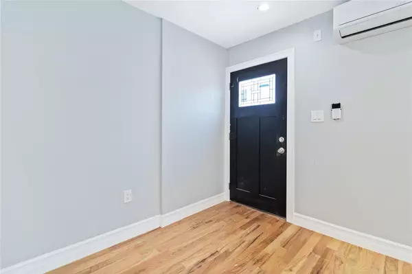 Jamaica, NY 11433,163-23 Sayres Avenue