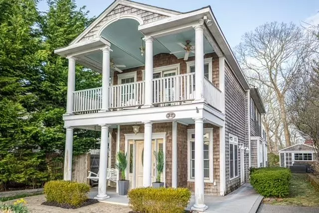 37 Wylde RD, Mount Sinai, NY 11766