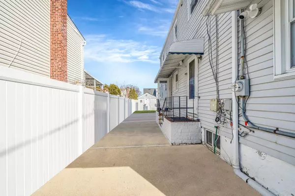 Elmont, NY 11003,175 Clement AVE