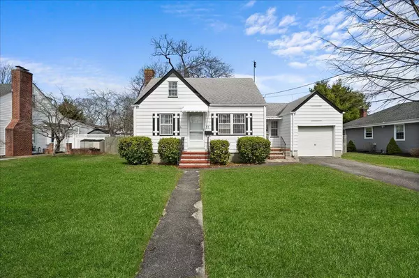 51 Michigan AVE, Massapequa, NY 11758