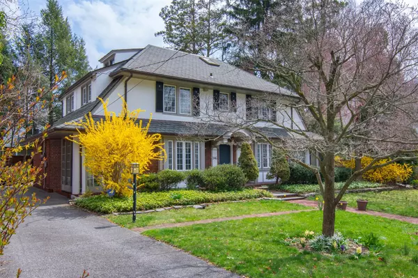 Bronxville, NY 10708,146 Pondfield RD