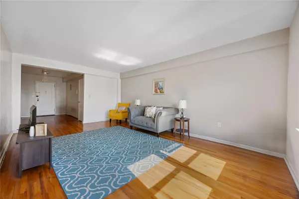 Yonkers, NY 10704,255 Bronx River RD #4M